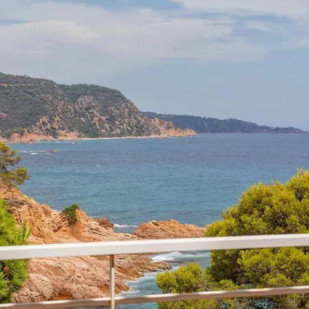 Lejlighed Lets Holidays With Sea Views In Cala Salions *