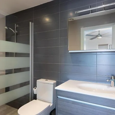 Lejlighed Lets Holidays With Sea Views In Cala Salions Tossa de Mar