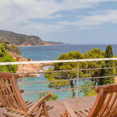 Apartamento Lets Holidays With Sea Views In Cala Salions Tossa de Mar
